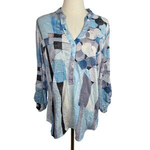 David Cline Top Large Crinkle 1/4 Snap Front Abstract Print Crushed Blue Gray